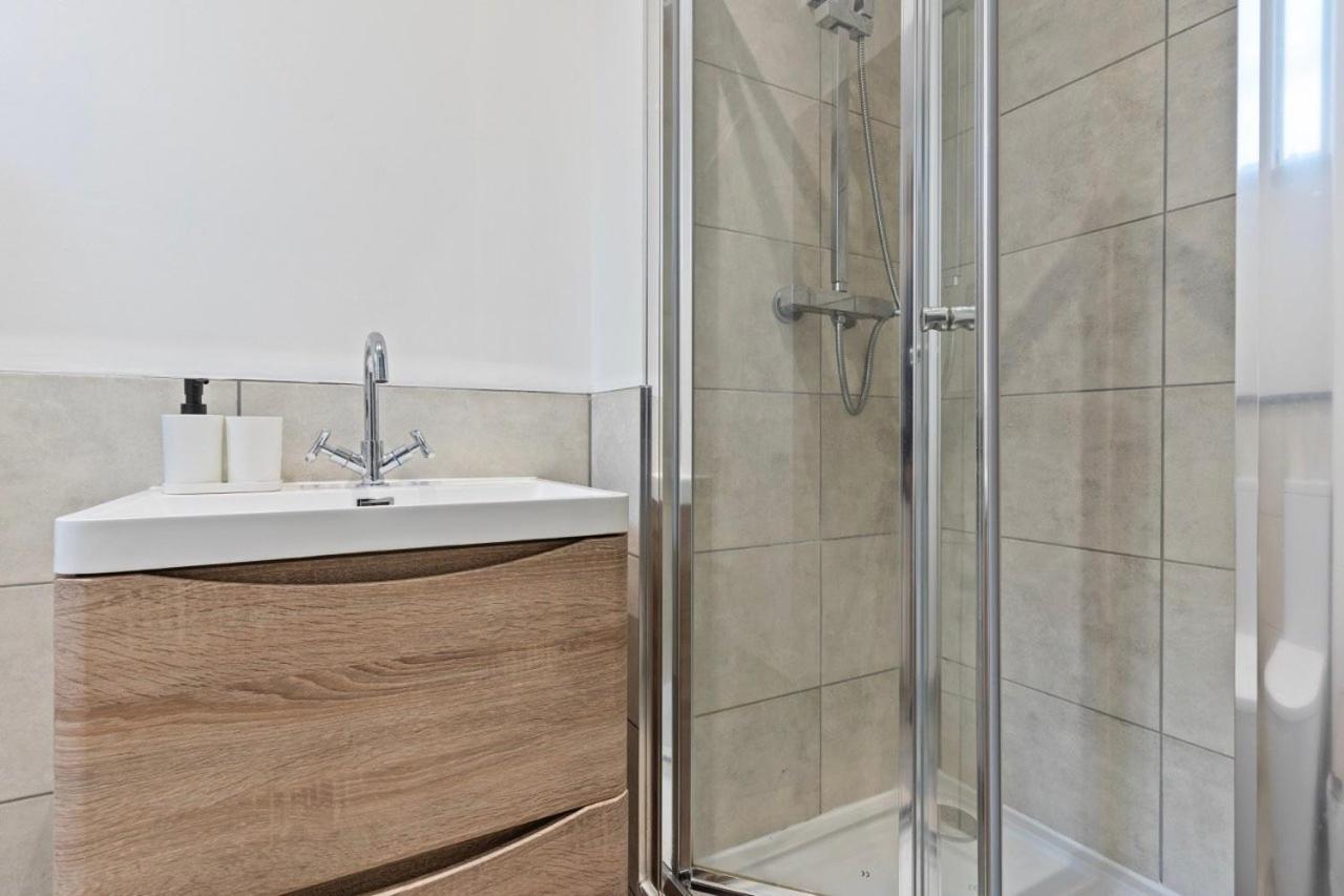 3 Bed Central Apt In Jewellery Quarter Apartment Birmingham